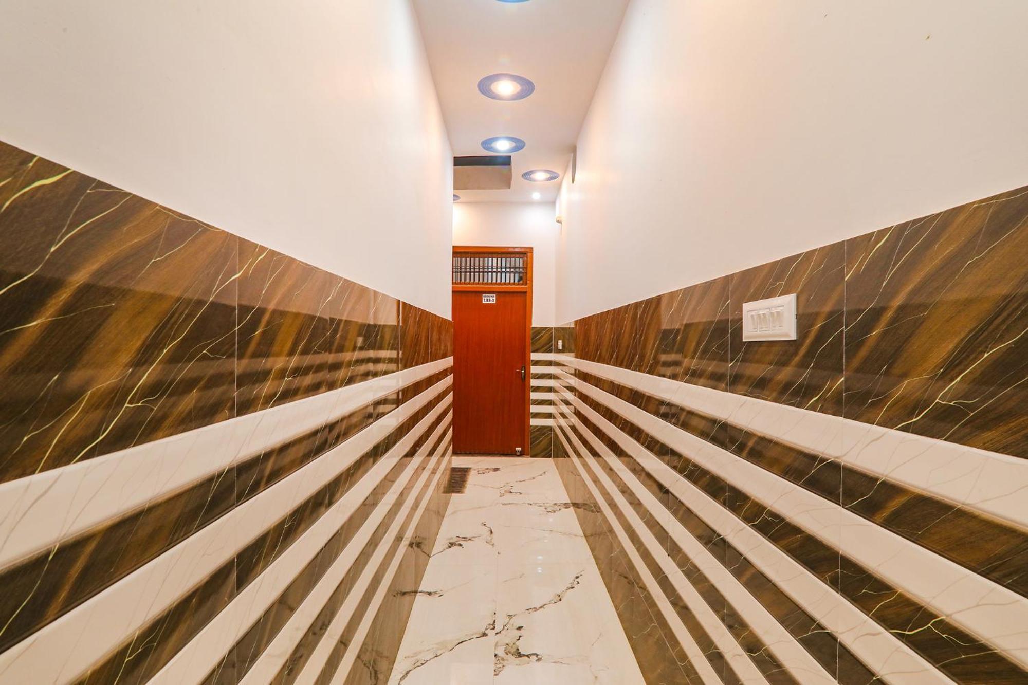 Fabexpress Shree Siya Raman - 500M From Shri Ram Janam Bhumi Hotel Ayodhya Ngoại thất bức ảnh